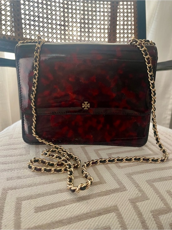 Tory Burch Handbags - Tory Burch Tortoiseshell Patent Crossbody with Gold Chain